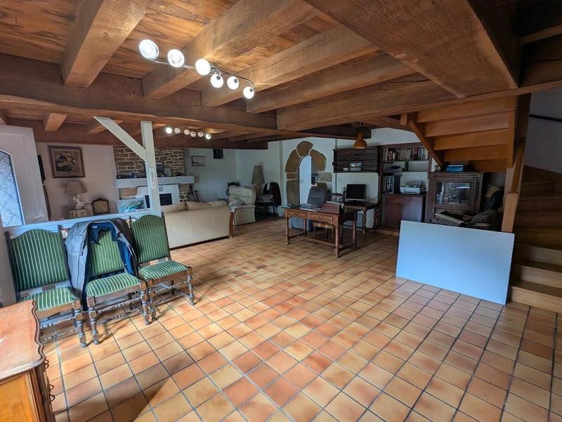 Maison - 224 m² - 9 pièces