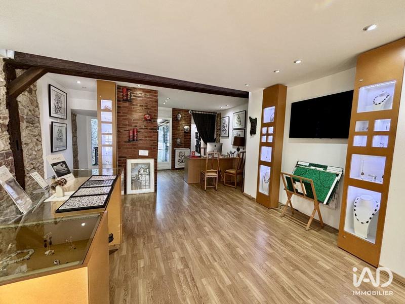 Local commercial - 240 m²