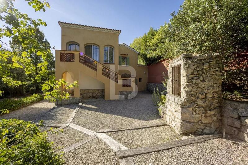 Villa - 194 m² - 5 pièces