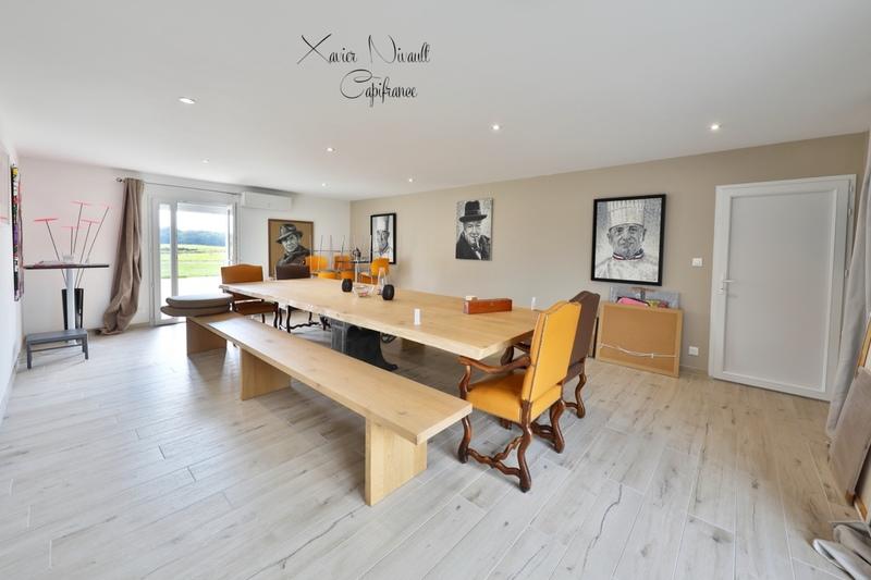 Maison - 291 m² - 10 pièces