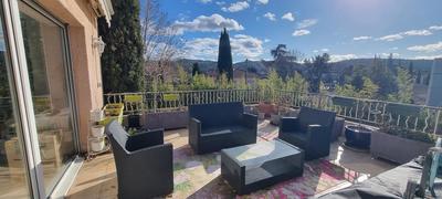 Appartement - 114 m² - 4 pièces