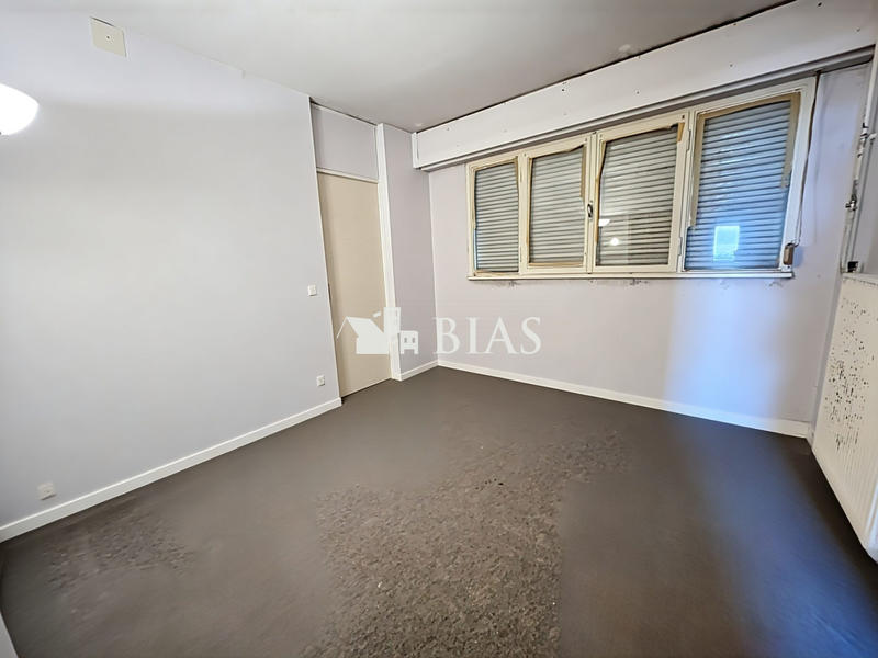 Appartement - 90 m² - 4 pièces