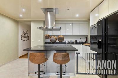 Appartement - 85 m² - 4 pièces