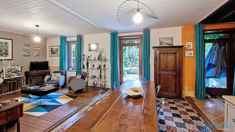 Maison ancienne - 278 m² - 9 pièces