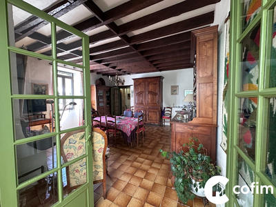 Maison - 185 m² - 7 pièces