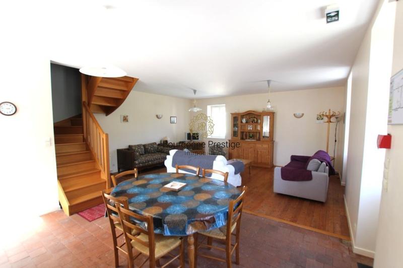 Propriété - 612 m² - 25 pièces