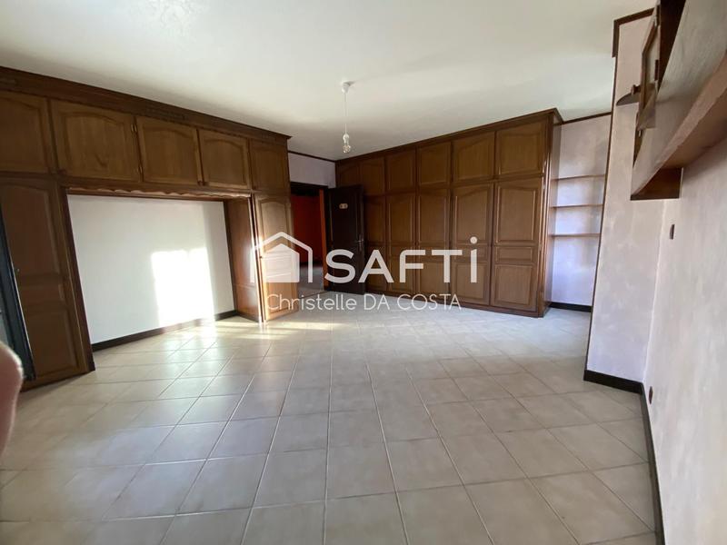 Maison - 275 m² - 7 pièces