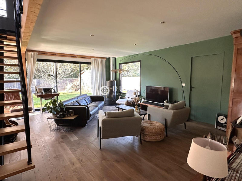 Maison contemporaine - 204 m² - 7 pièces