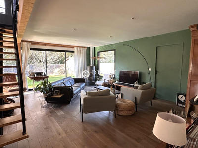 Maison contemporaine - 204 m² - 7 pièces