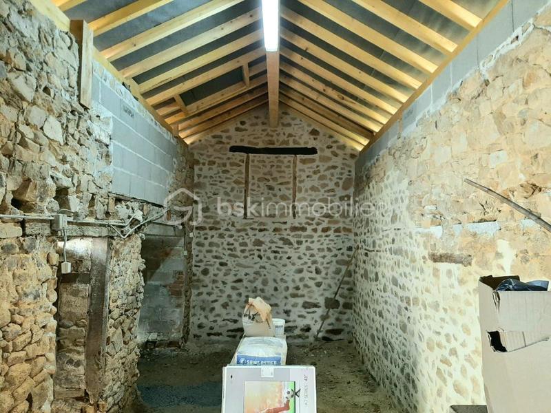 Maison en pierre - 79 m² - 3 pièces