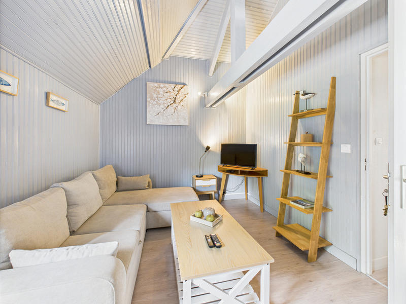 Maison - 230 m² - 7 pièces