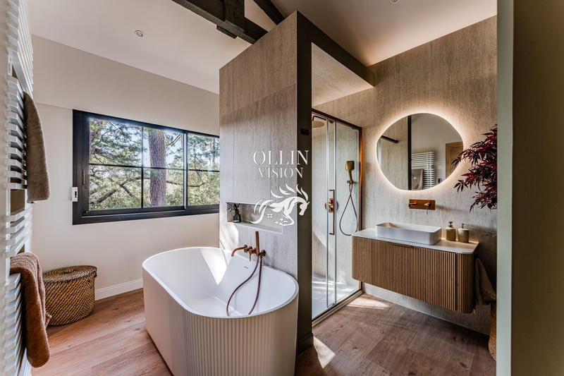 Villa - 230 m² - 8 pièces