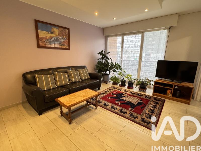 Appartement - 90 m² - 5 pièces