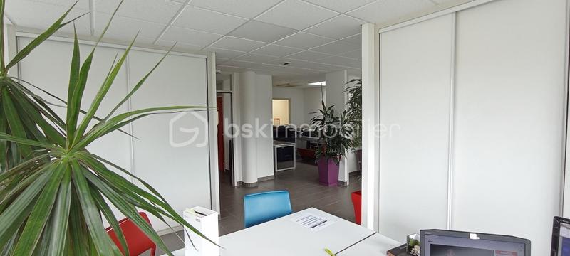 Bureau - 96 m² - 4 pièces