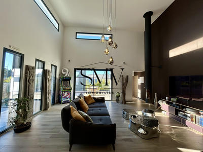 Villa - 207 m² - 5 pièces