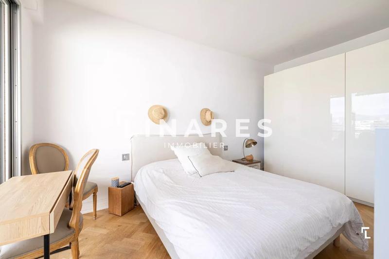 Appartement - 90 m² - 4 pièces