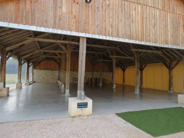 Maison - 1 500 m² - 40 pièces