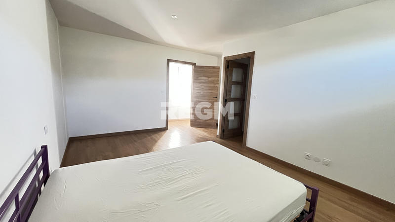 Maison - 246 m² - 5 pièces