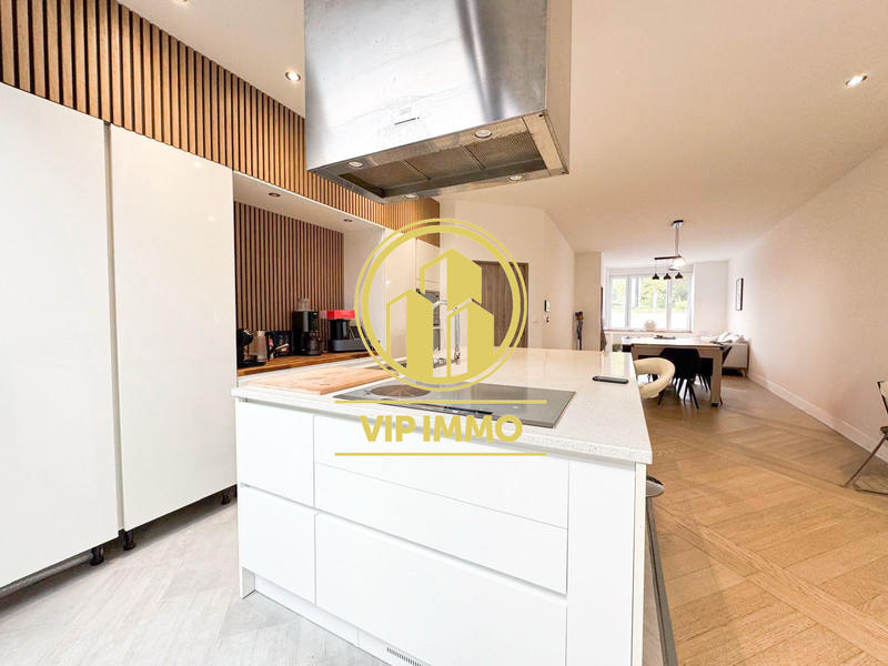 Maison - 170 m² - 8 pièces