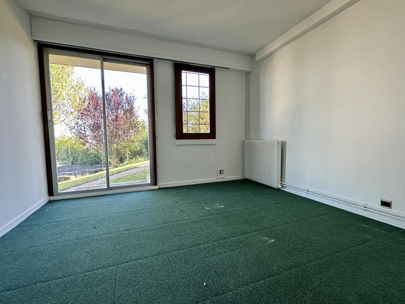 Maison - 220 m² - 9 pièces