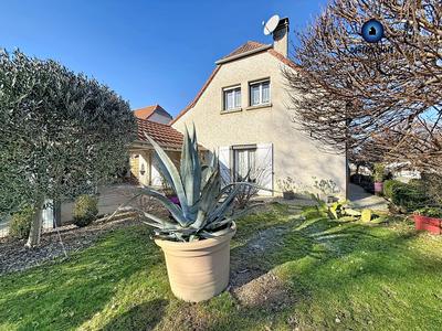 Maison traditionnelle - 112 m² - 5 pièces