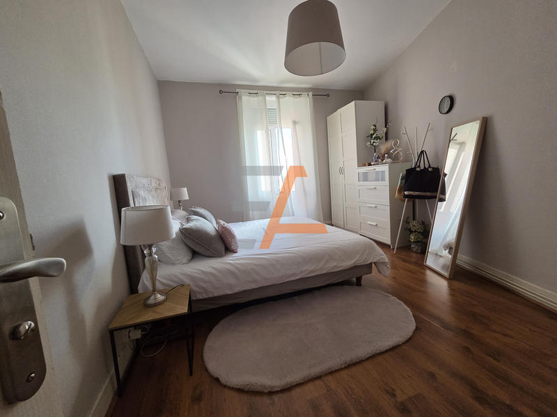 Appartement - 112 m² - 5 pièces