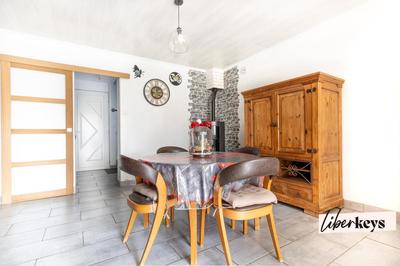 Maison - 86 m² - 4 pièces