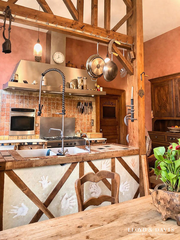 Maison ancienne - 539 m² - 14 pièces