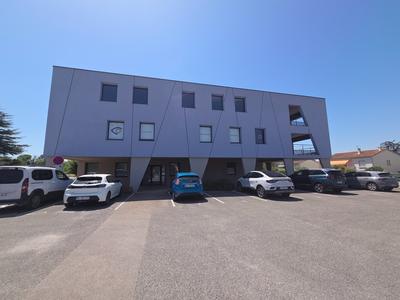 Local d'activité / Entrepôt - 91 m² - 7 pièces