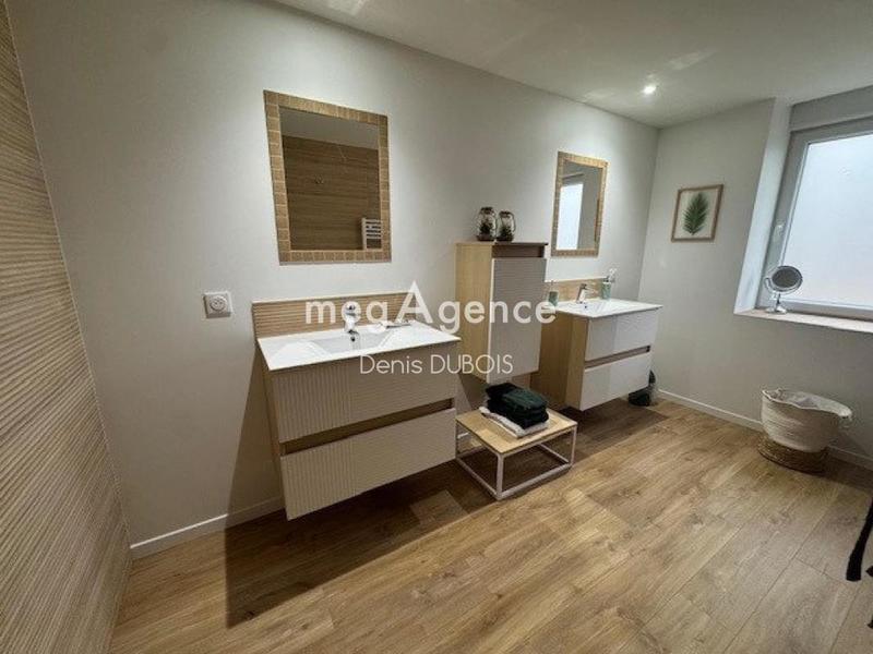 Maison - 360 m² - 10 pièces