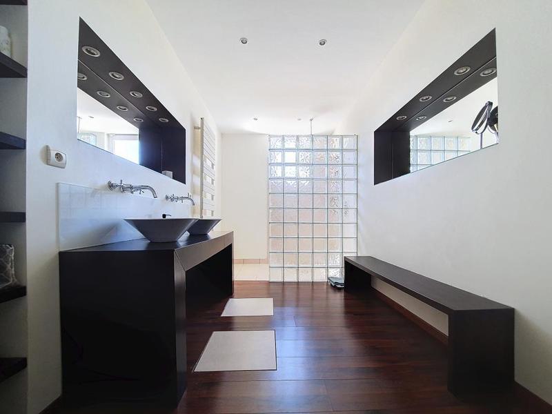 Villa - 195 m² - 4 pièces