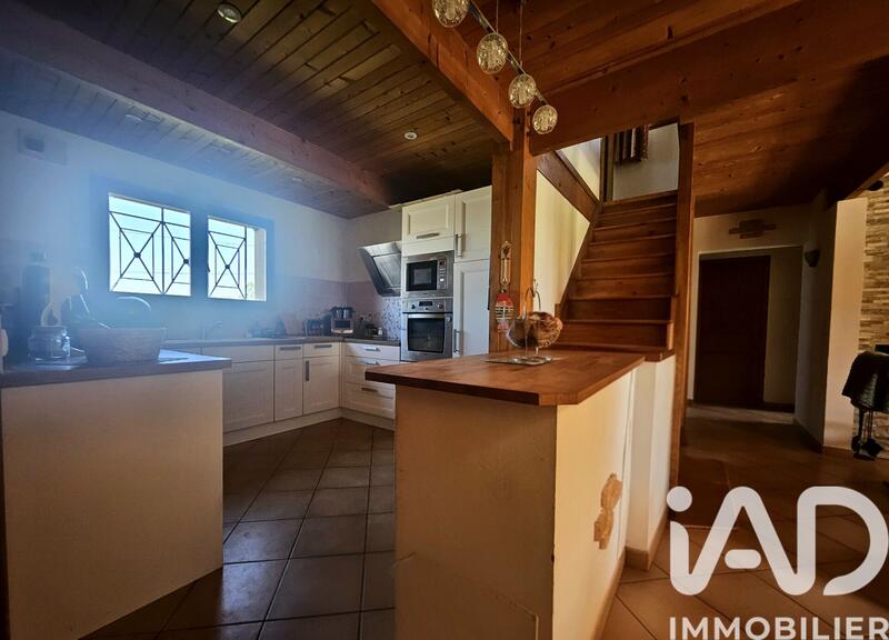 Maison - 141 m² - 6 pièces