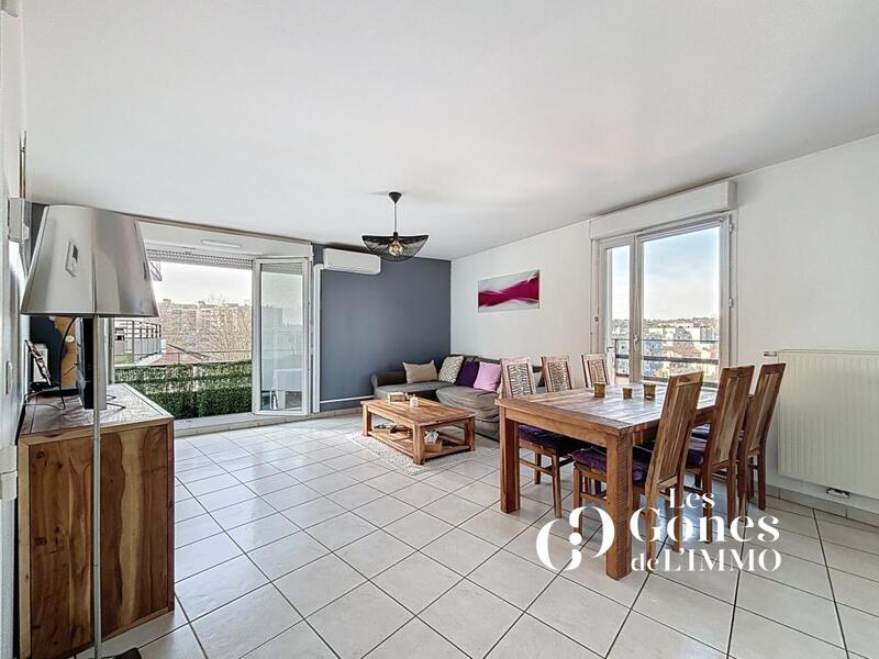 Appartement - 83 m² - 4 pièces