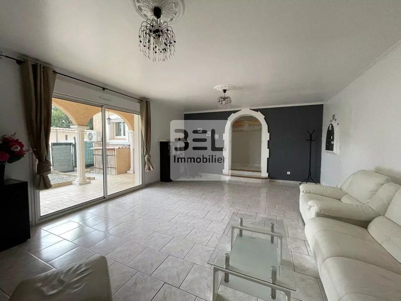 Maison - 273 m² - 11 pièces