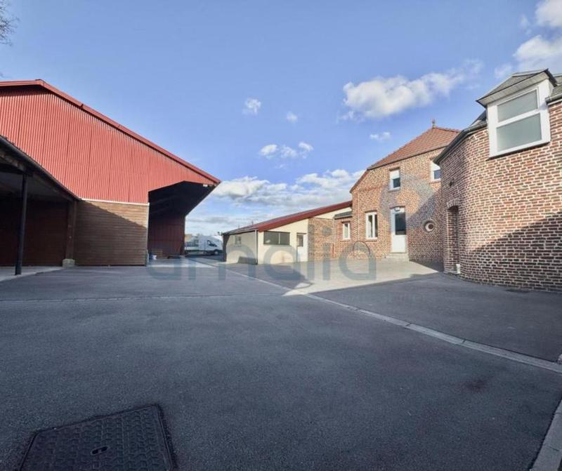 Maison - 245 m² - 8 pièces