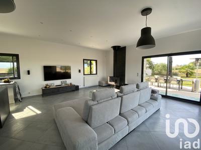 Maison - 140 m² - 5 pièces