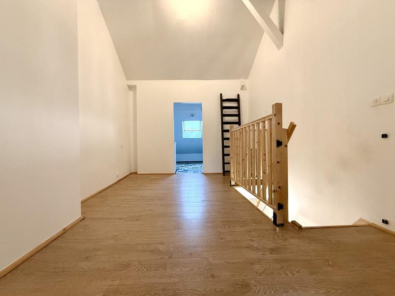 Maison - 95 m² - 5 pièces