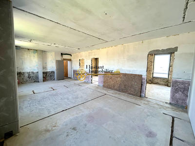 Appartement - 85 m² - 3 pièces