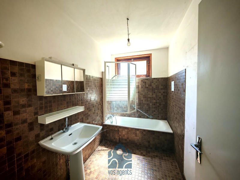 Maison - 213 m² - 8 pièces