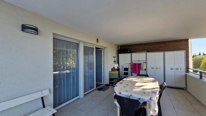 Appartement - 77 m² - 3 pièces