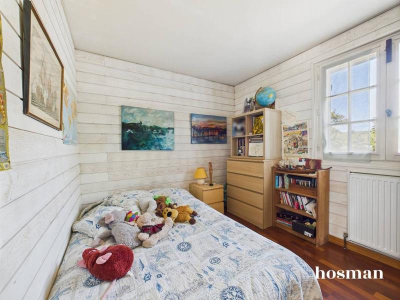 Maison - 202 m² - 10 pièces