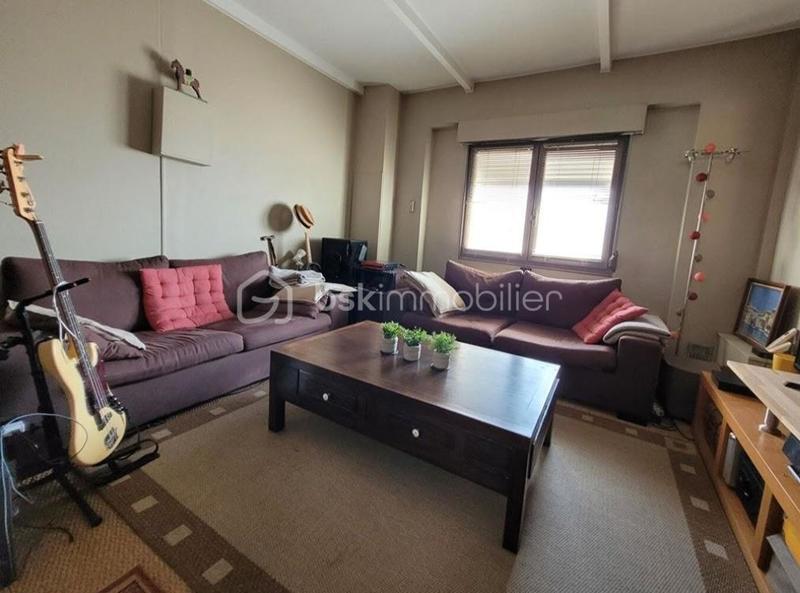 Maison - 90 m² - 6 pièces