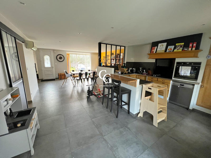 Maison - 155 m² - 6 pièces