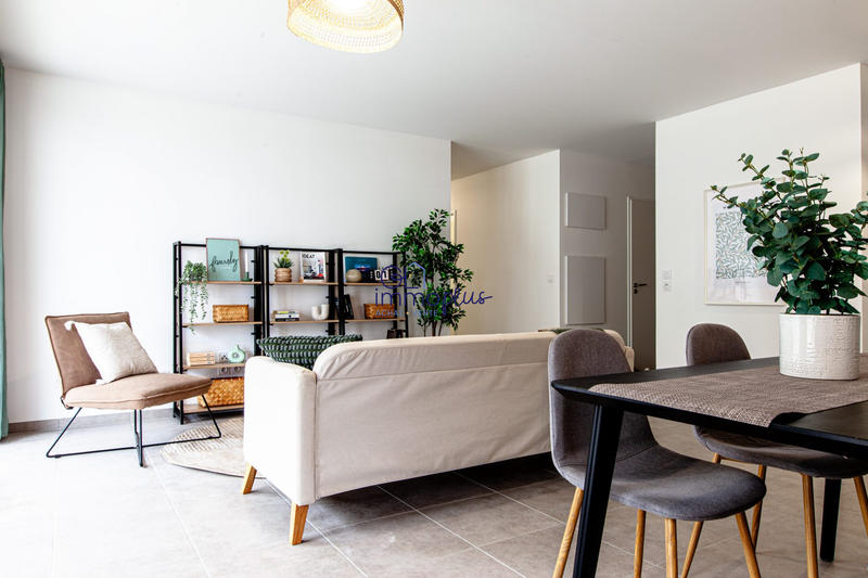 Appartement - 97 m² - 5 pièces