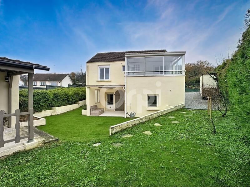 Maison - 93 m² - 5 pièces