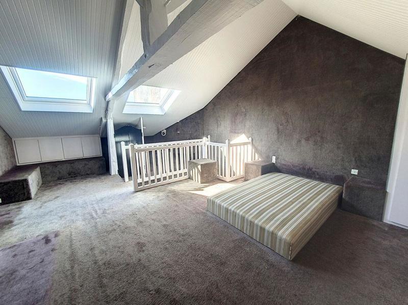 Maison - 275 m² - 4 pièces