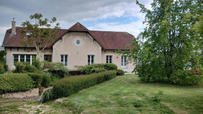 Maison d'architecte - 385 m² - 8 pièces