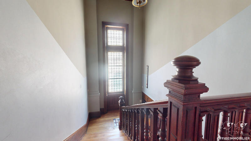 Appartement - 180 m² - 5 pièces