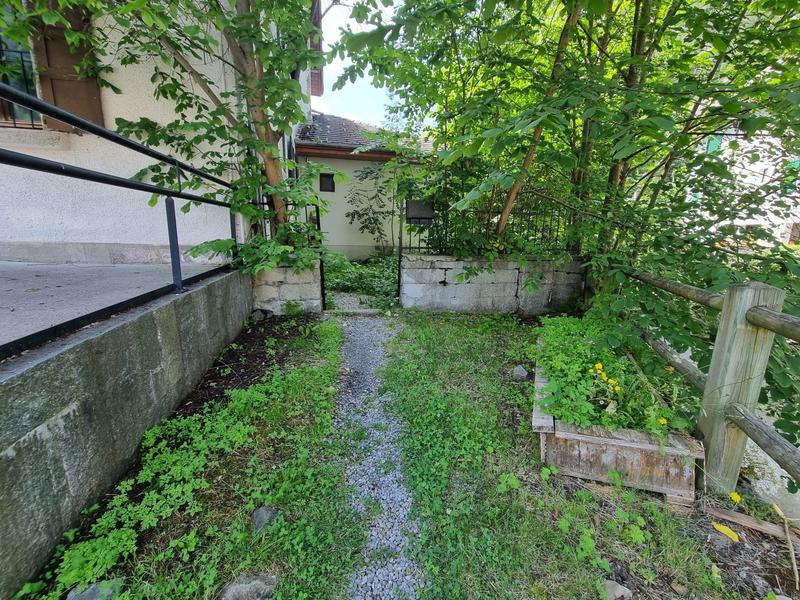 Maison - 260 m² - 10 pièces