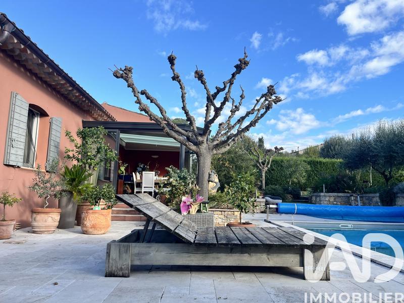 Maison - 142 m² - 5 pièces